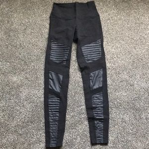 Alo moto leggings size small- black